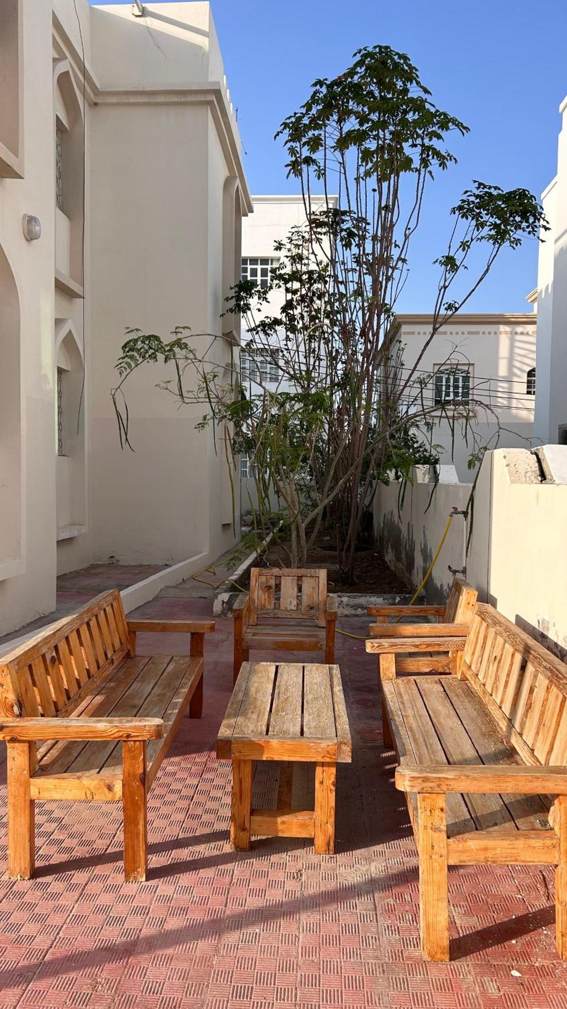 Basil Hostel Маскат Экстерьер фото