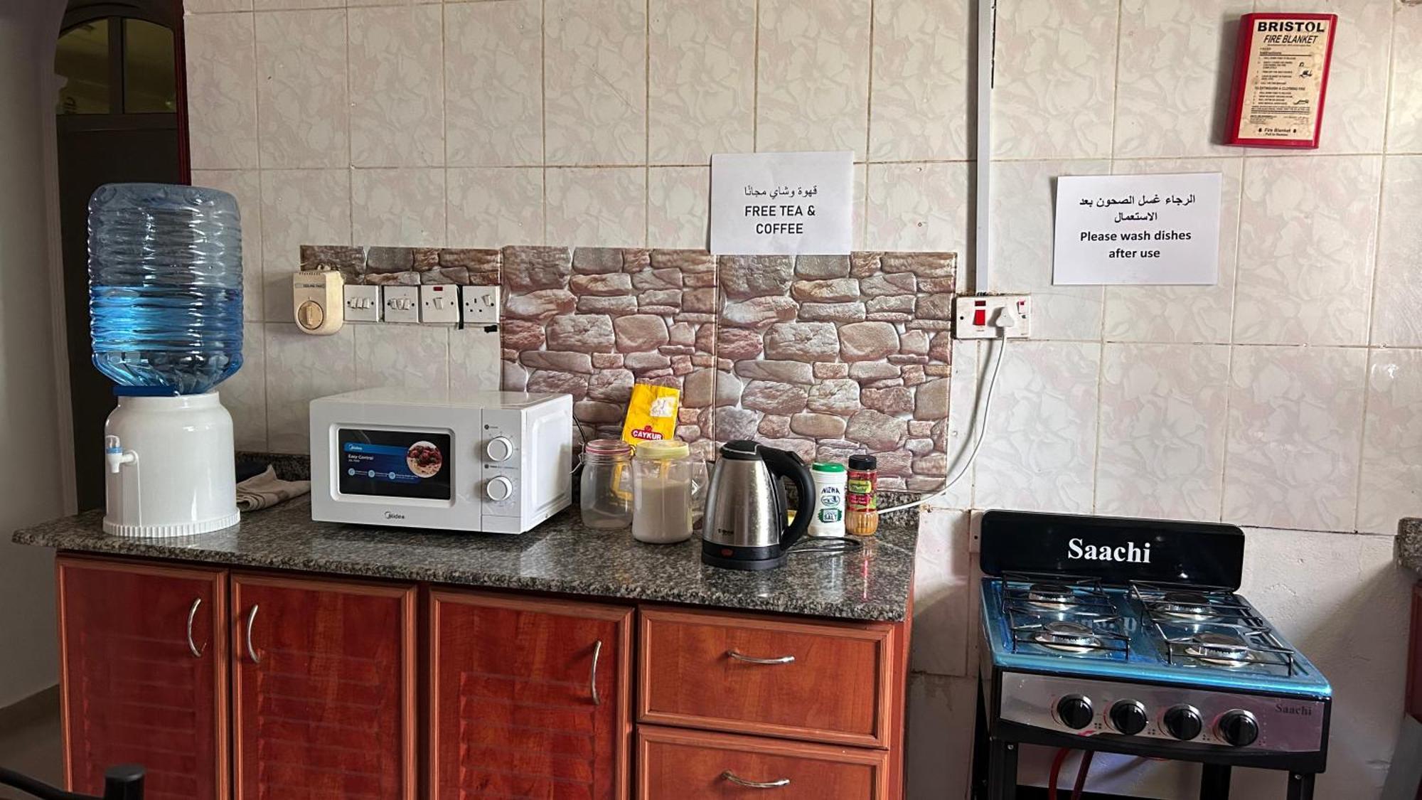 Basil Hostel Маскат Экстерьер фото