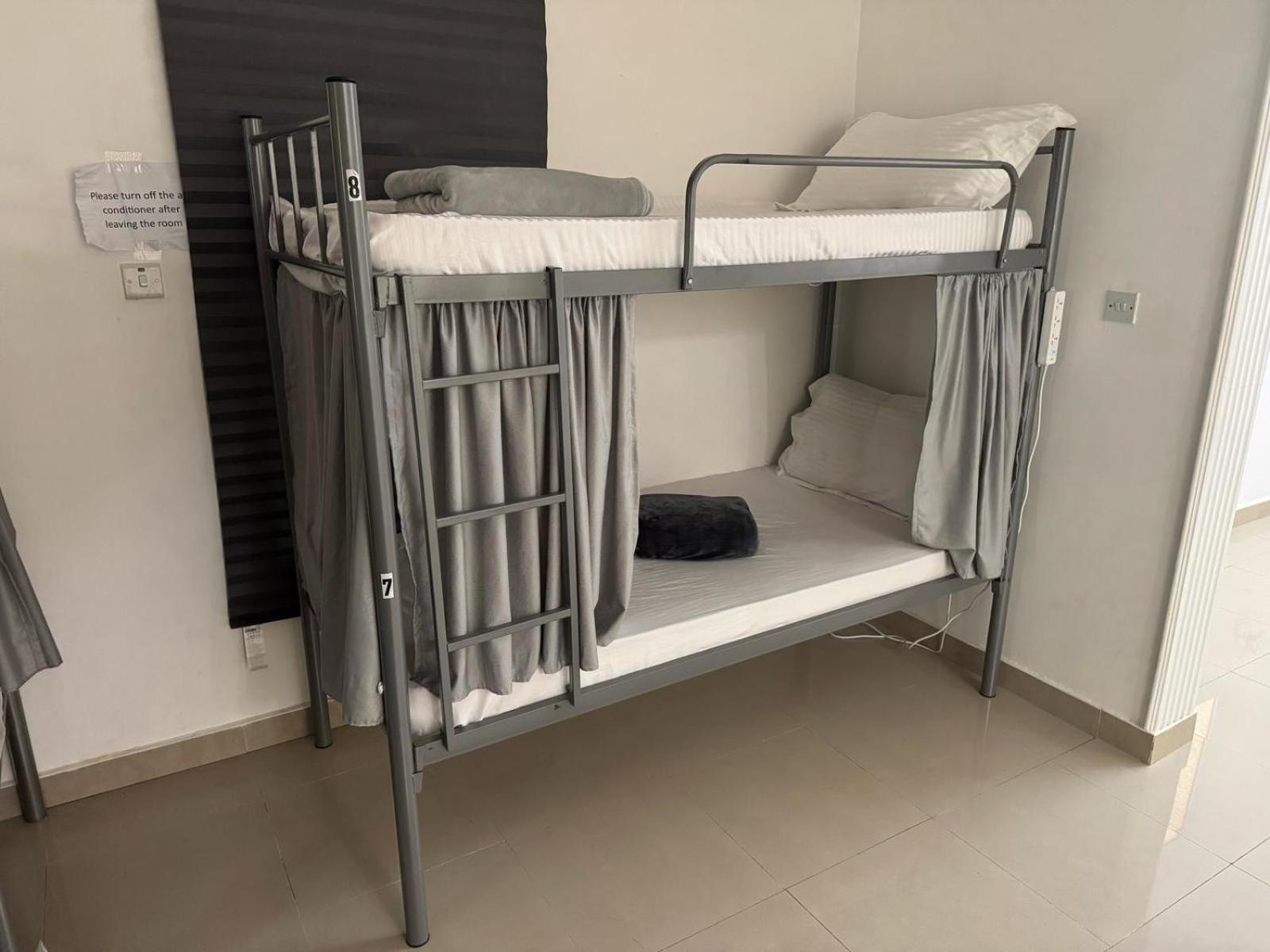 Basil Hostel Маскат Экстерьер фото